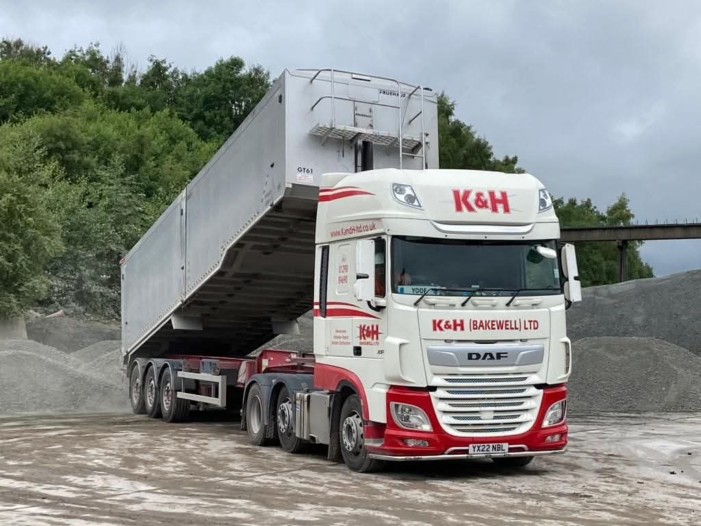 K&H (Bakewell) Limited's DAF truck pulling tipper unit